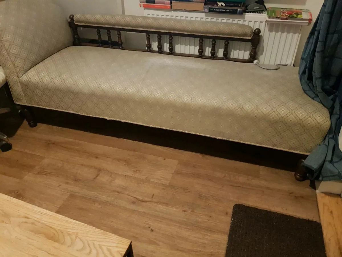 Chaise lounge - Image 1