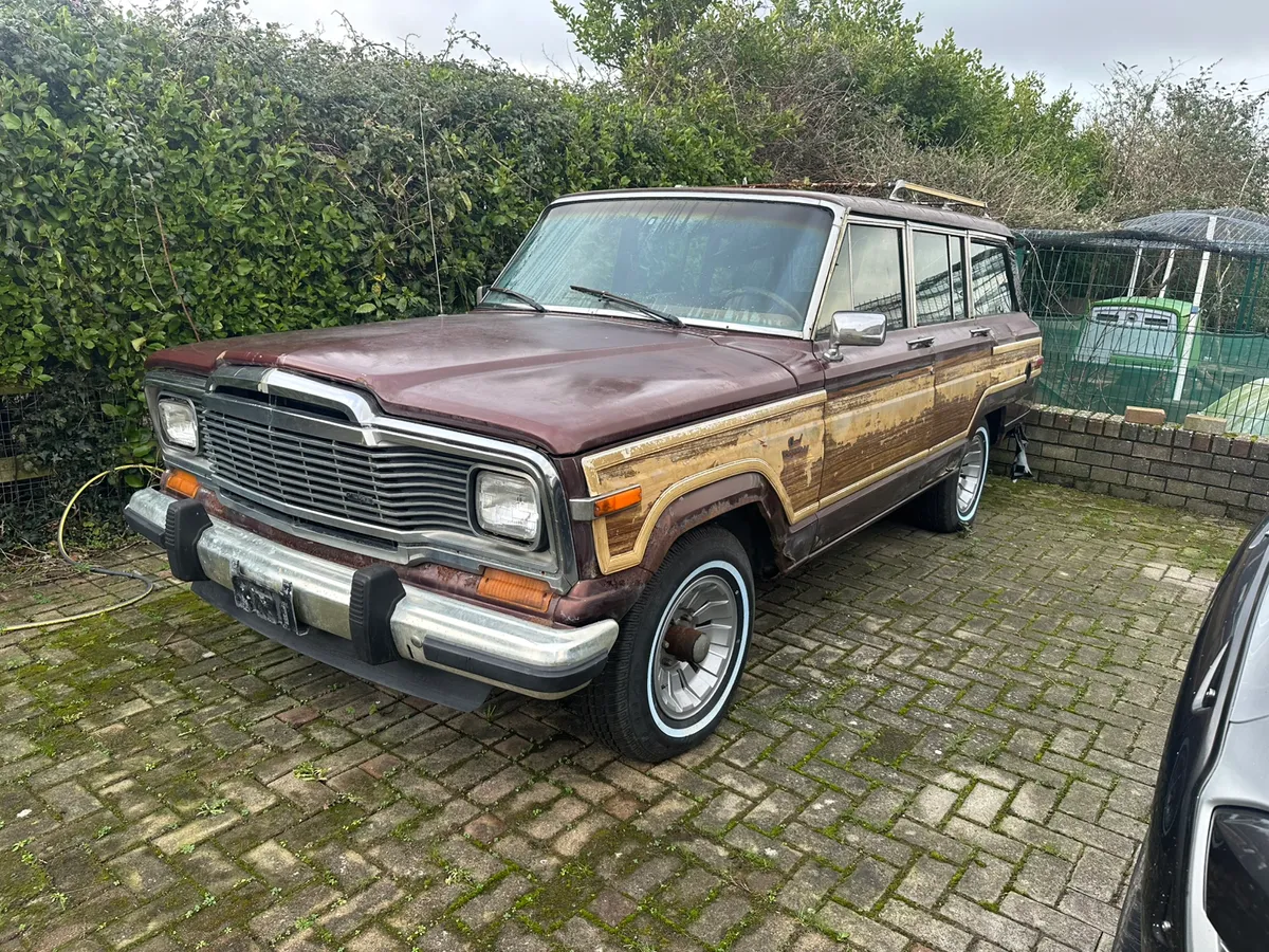 Jeep Wagoneer 1984 Requires Restoration - Image 1