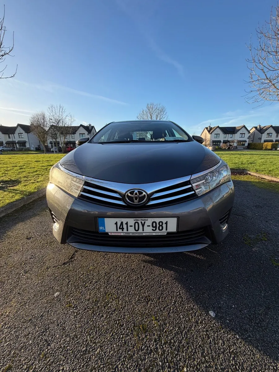 Toyota Corolla Saloon 1.4 Diesel Gray - Image 4