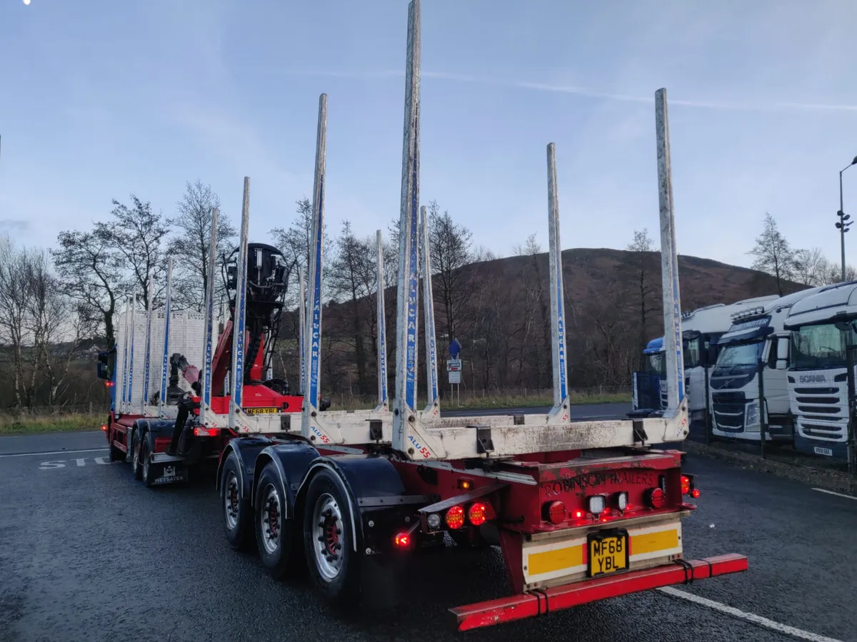 2018 Scania R580 V8 6x4 timber truck with drag - Image 3
