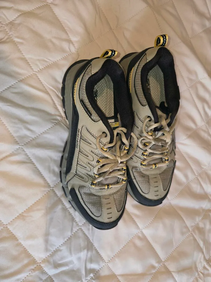 Skechers Relaxed Fit Walking Shoes – EU 42 / UK 8 - Image 3