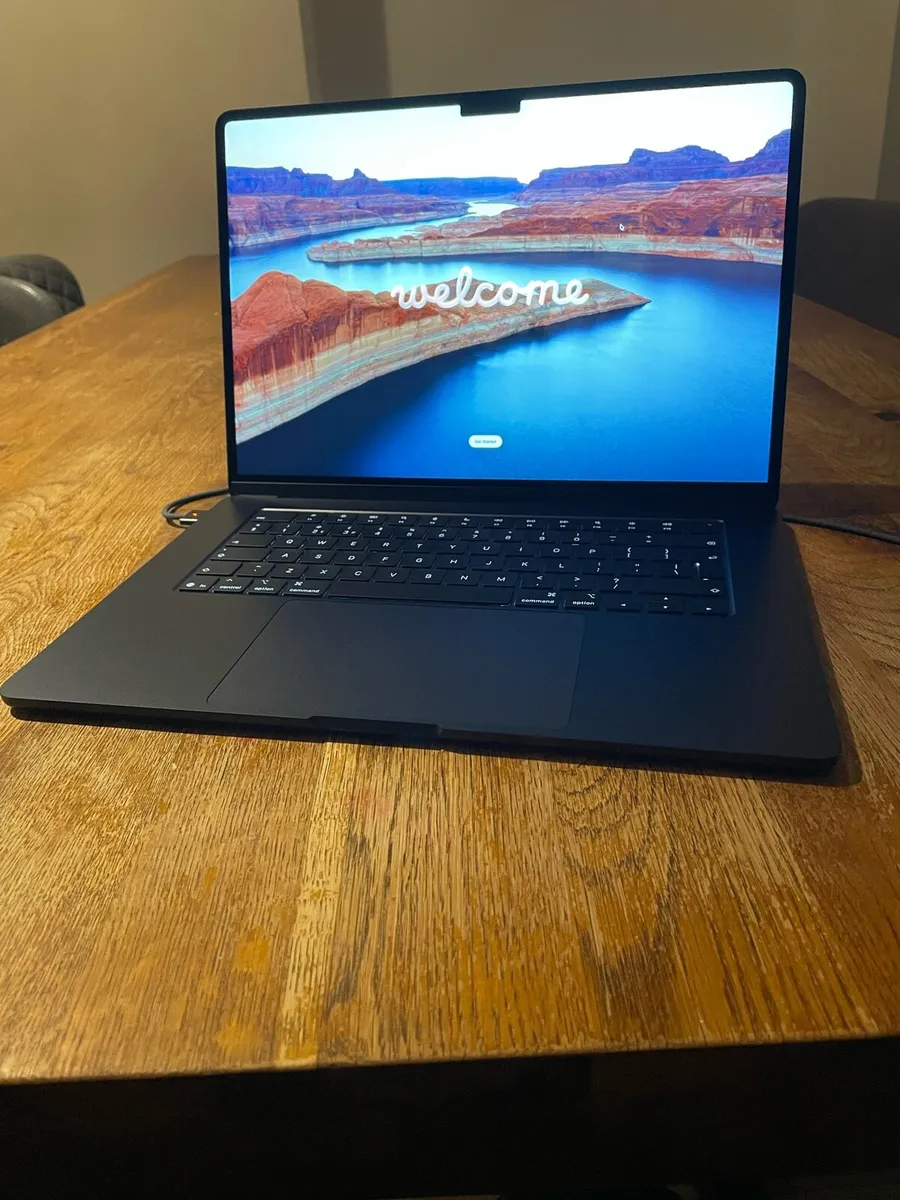 MACBOOK AIR 15.3 M4/16GB/256GB - Image 1