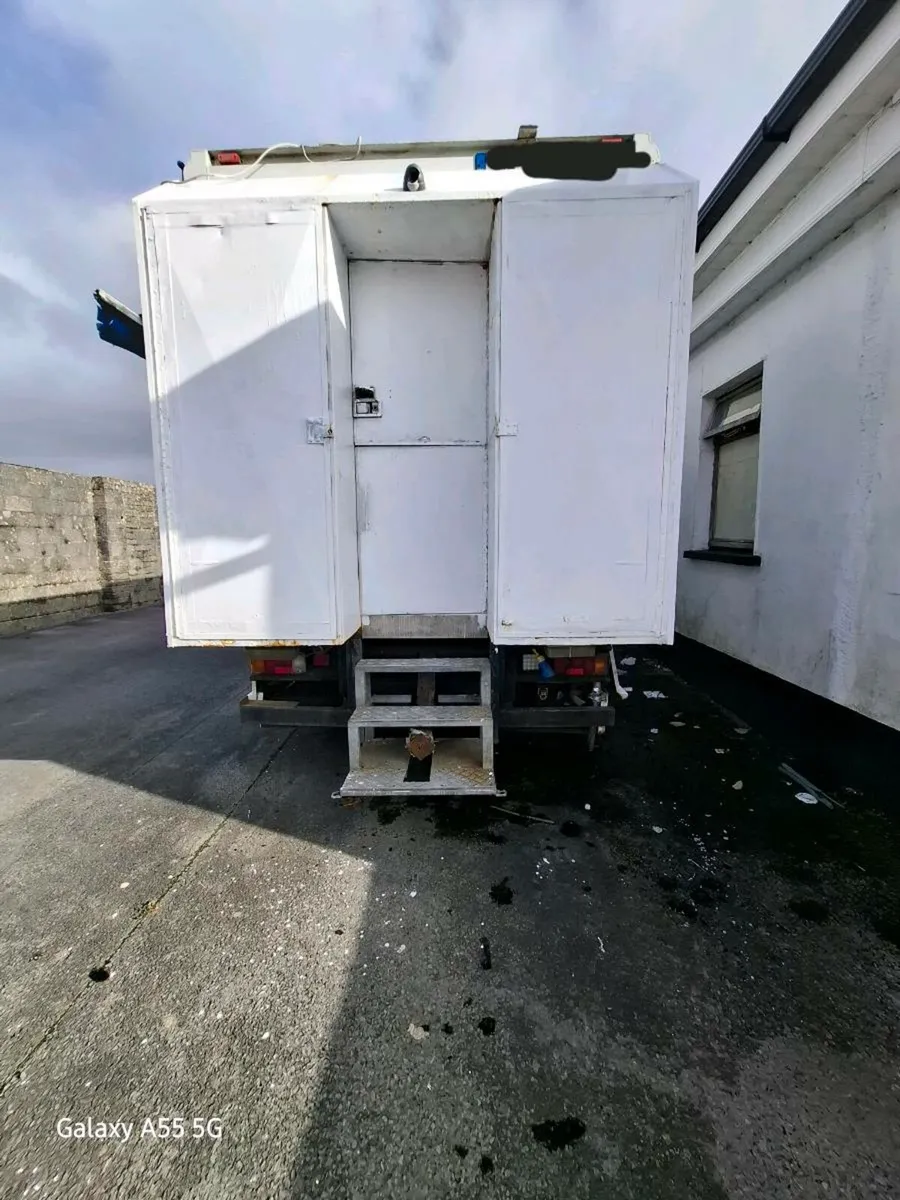 Food Truck - Image 1