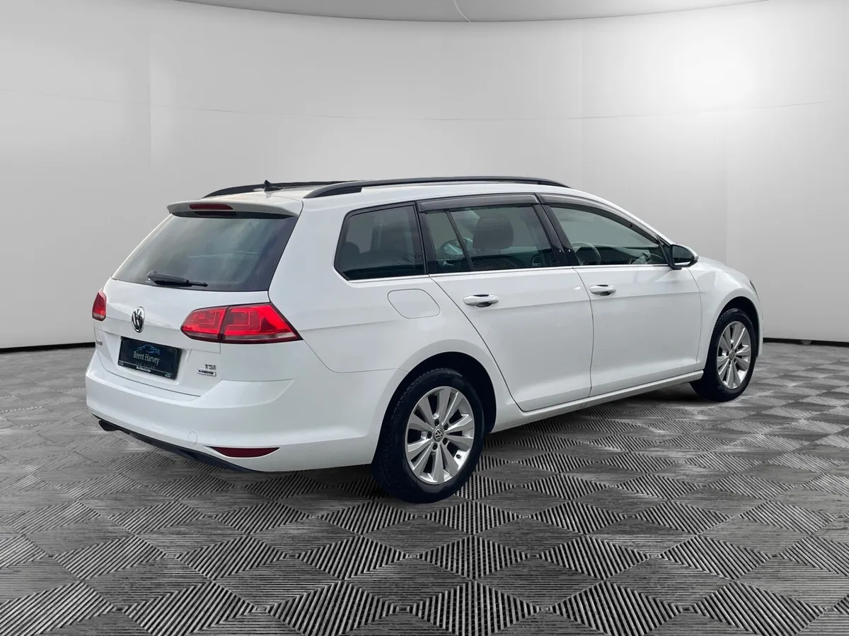 2015 VW Golf Comfortline DSG Estate - Image 4