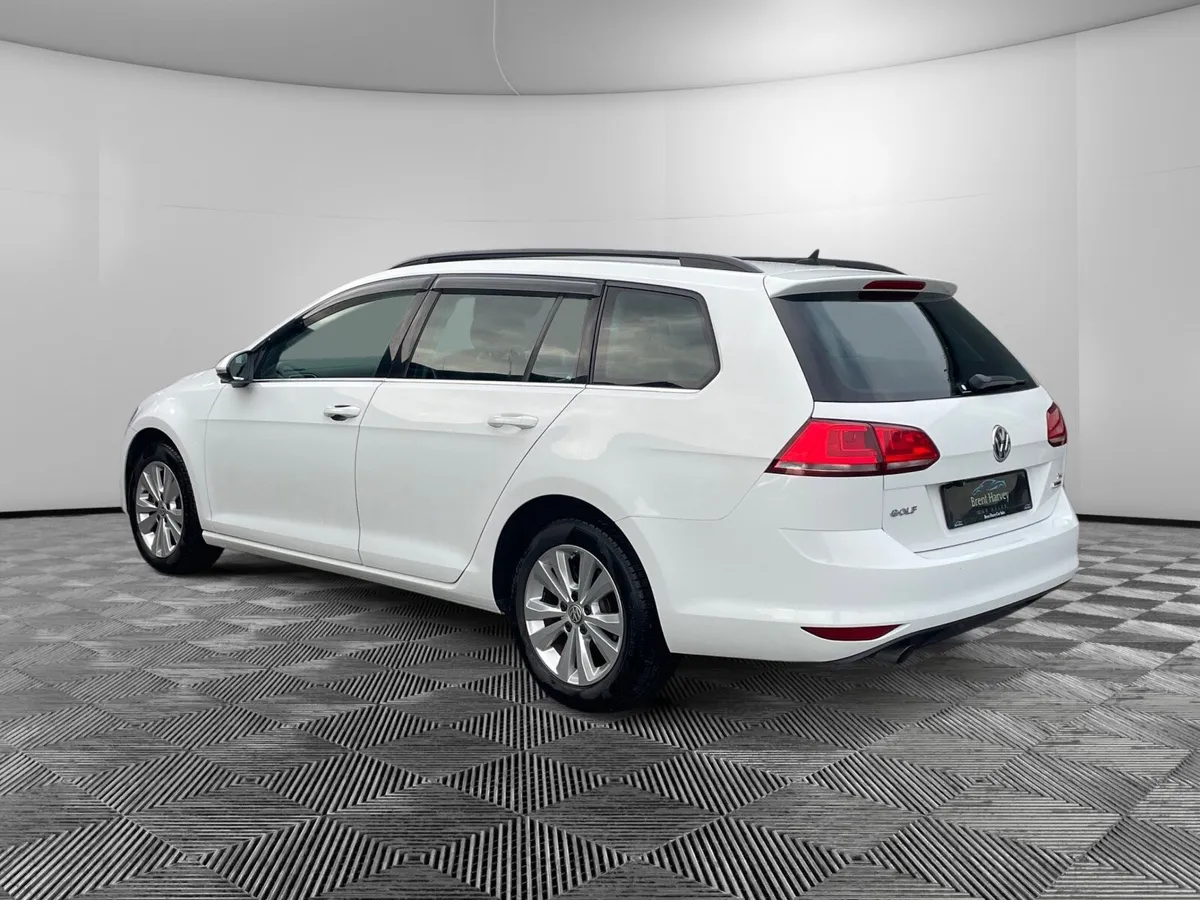 2015 VW Golf Comfortline DSG Estate - Image 2