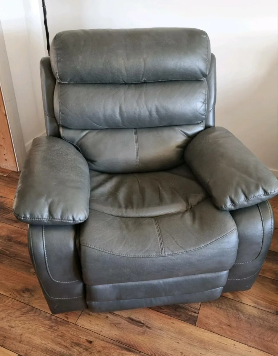 Dark Gray Recliner Sofa and Armchairs 3-1-1 - Image 3