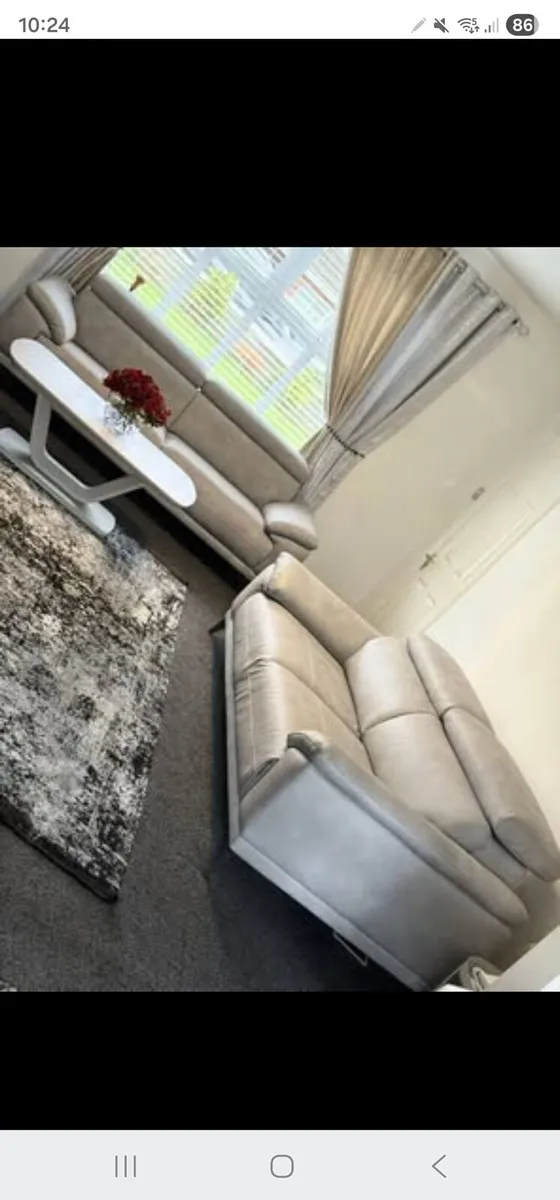 2 seater sliver leather couches - Image 3