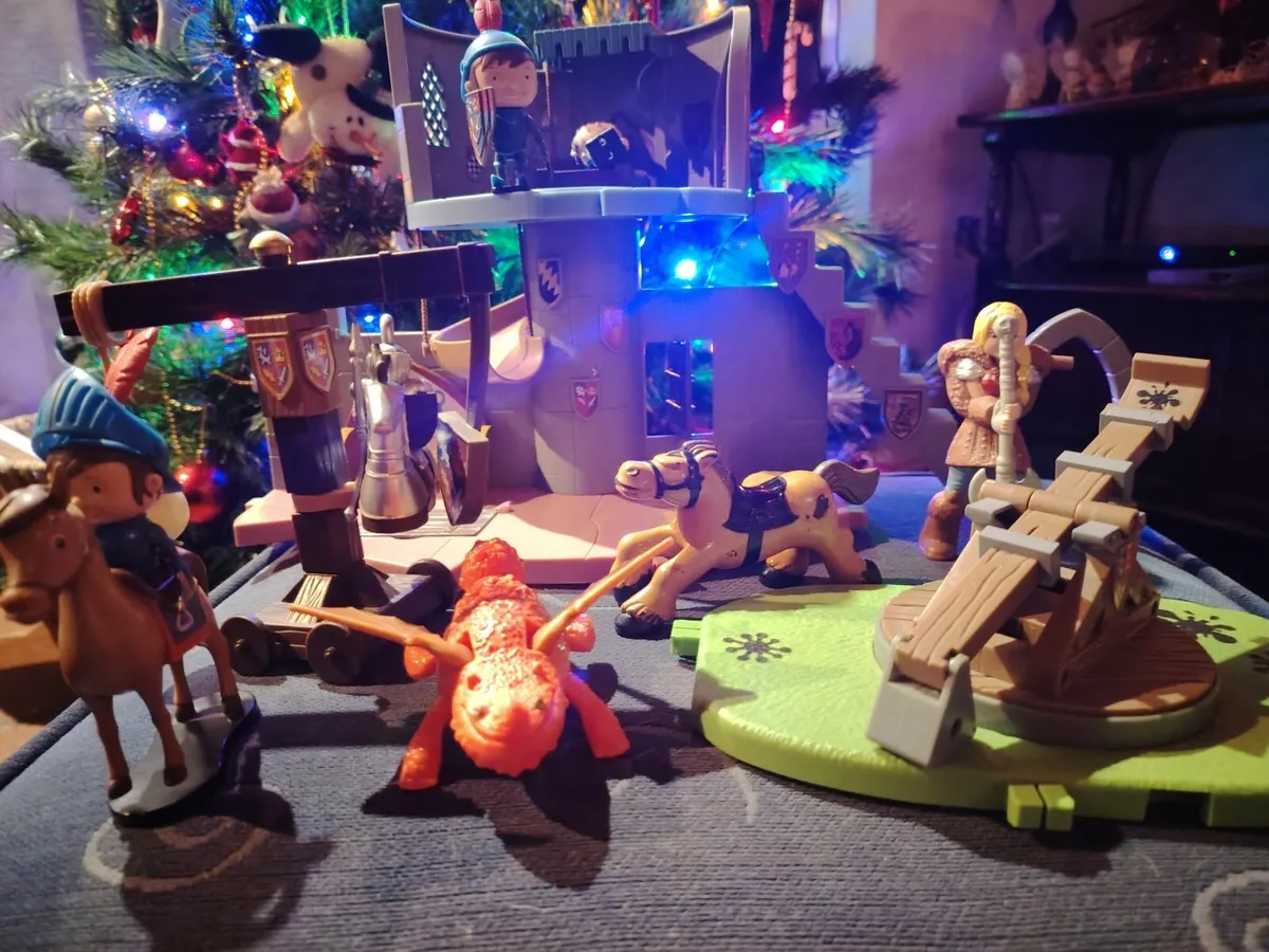 Mike The Knight Glendragon Castle and Characters - Image 3