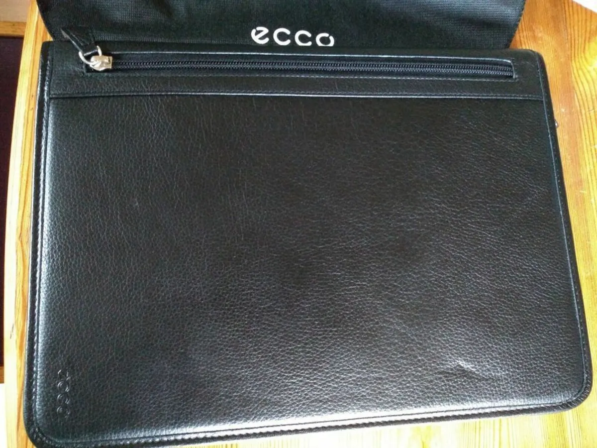 ECCO Branded Leather Holder for Ipad/Tablets/Lapto - Image 1