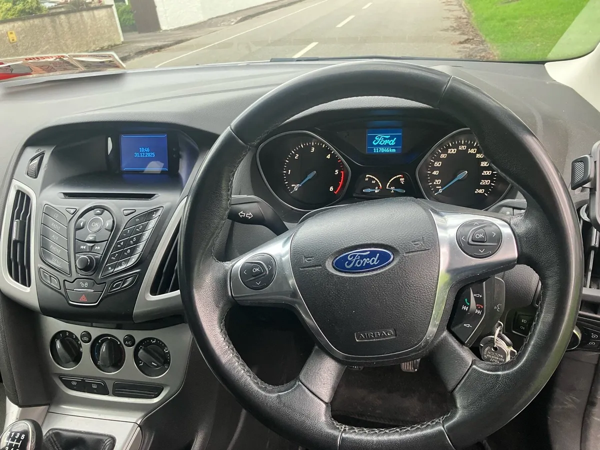 Ford Focus 1.6 TDCI 95PS Edge (Silver) - Image 3