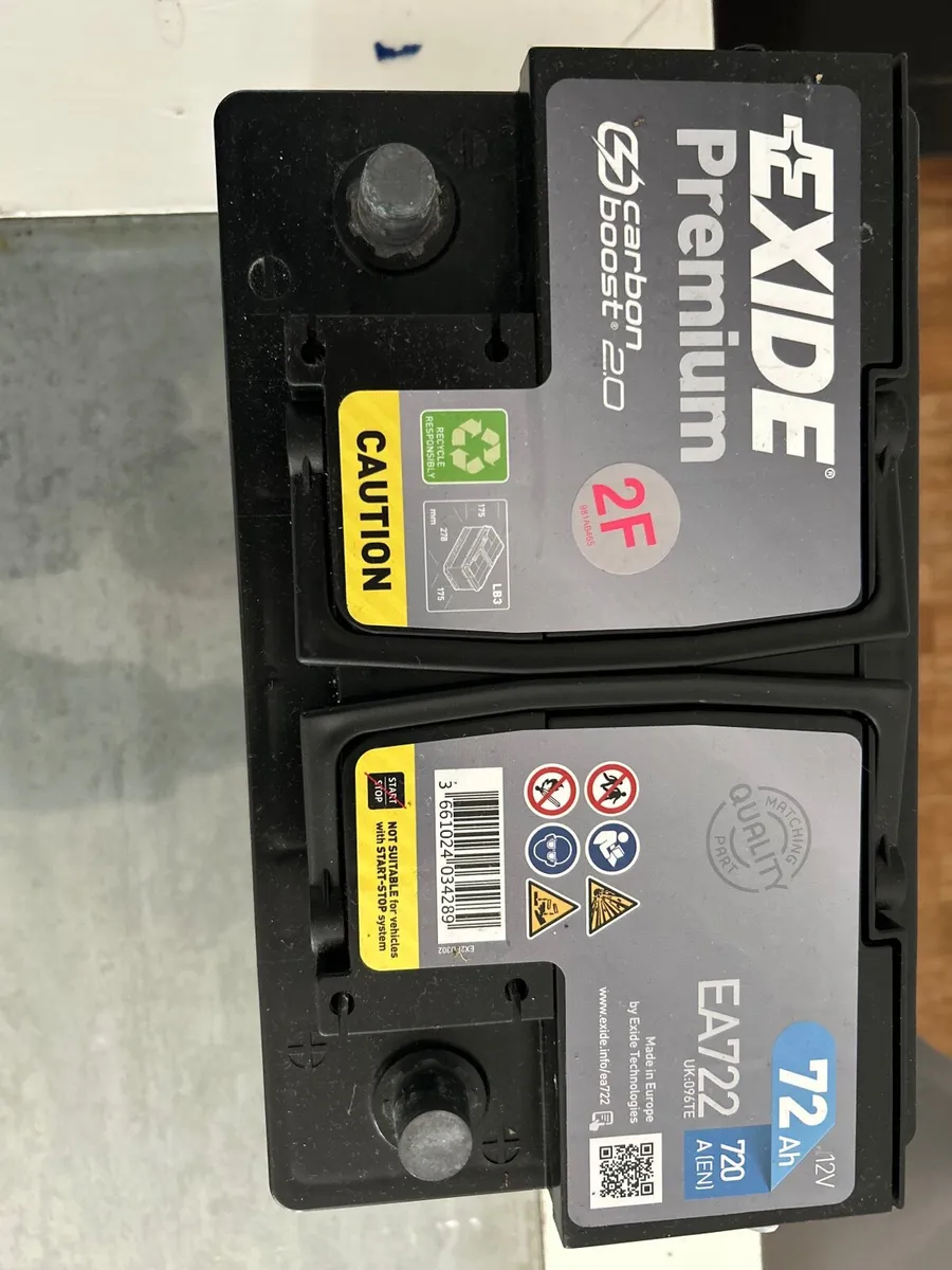 Car battery - Image 1