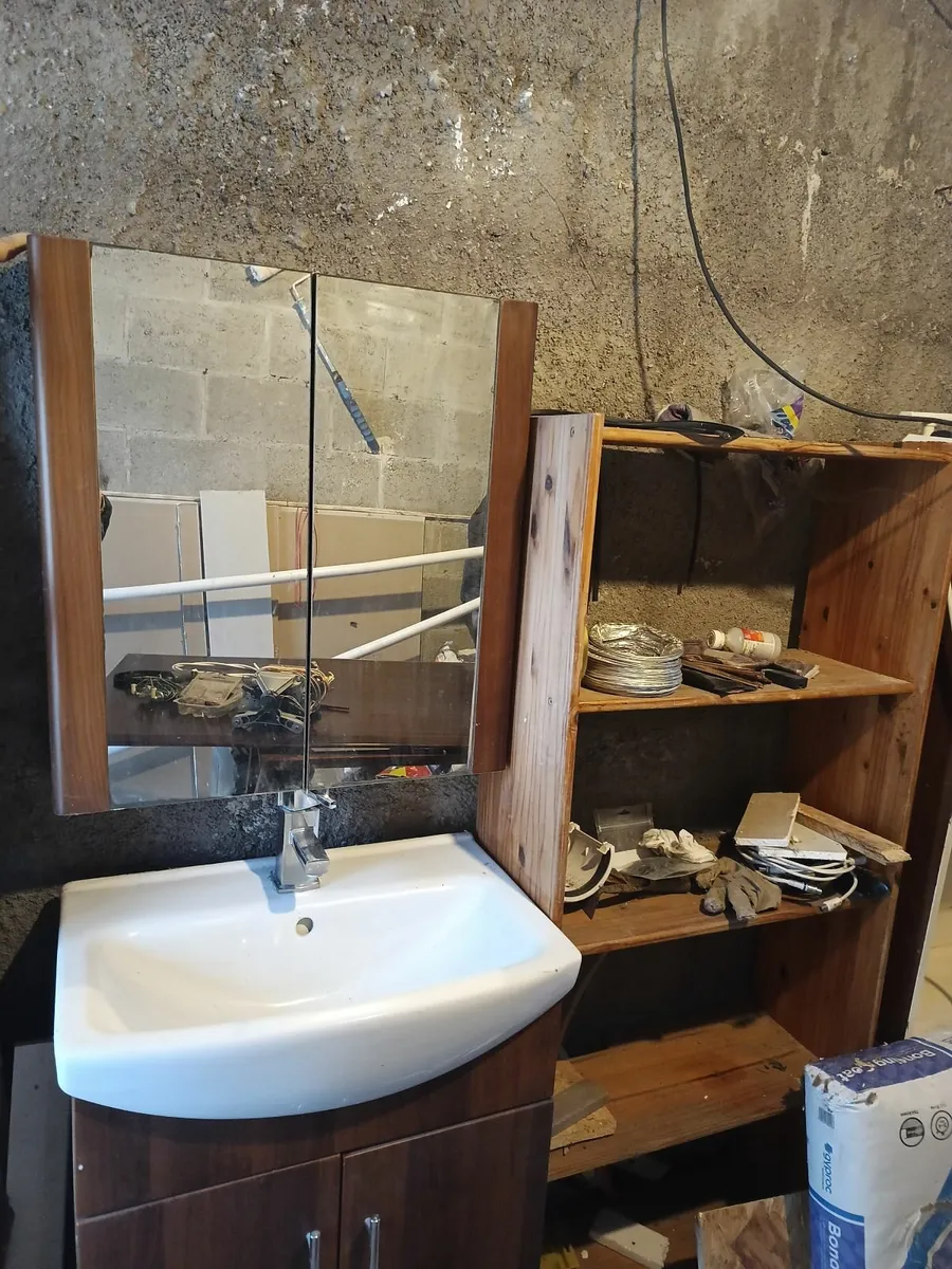 Bathroom cabinet - Image 3