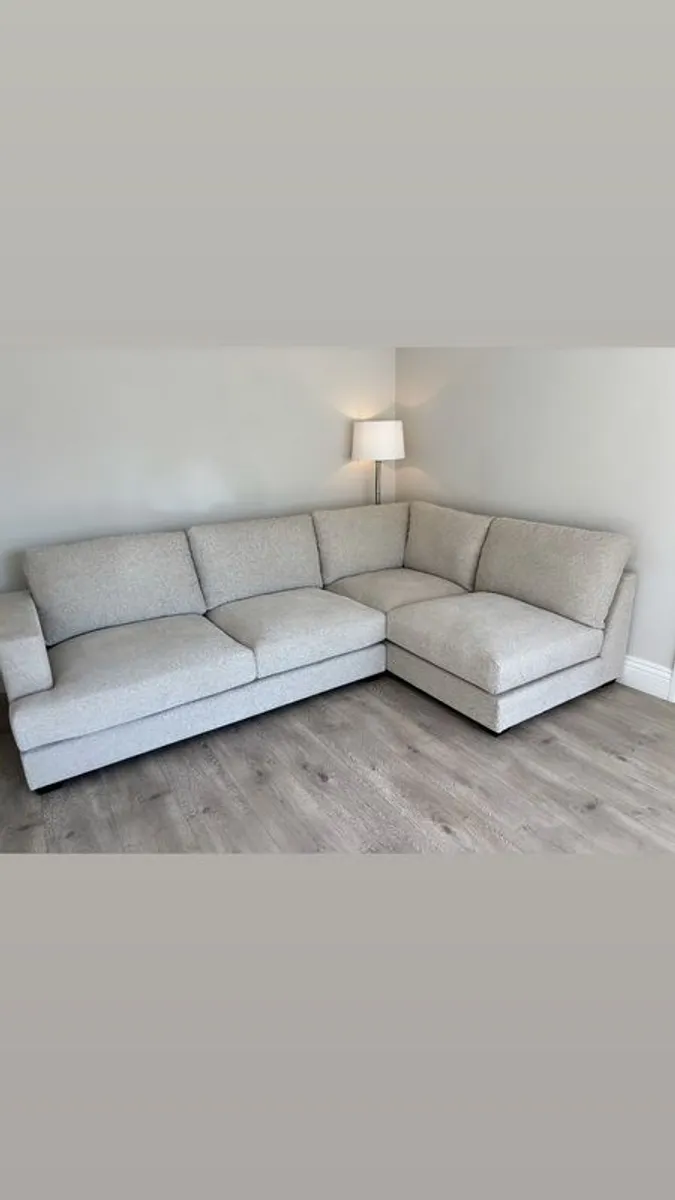 sofa - Image 4