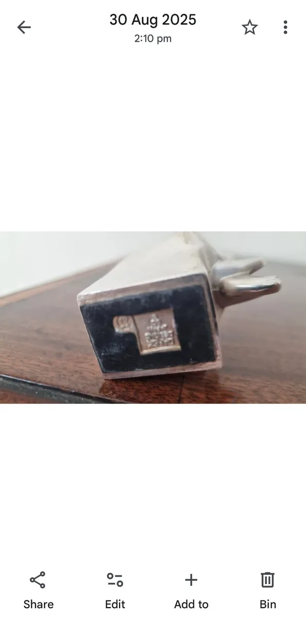 Dan's Design Elephant Paper weight - Image 4