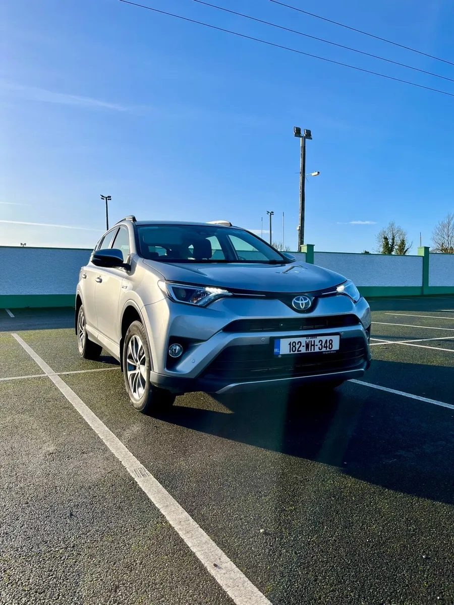 Toyota RAV4 Hybrid LunaSport - Image 1