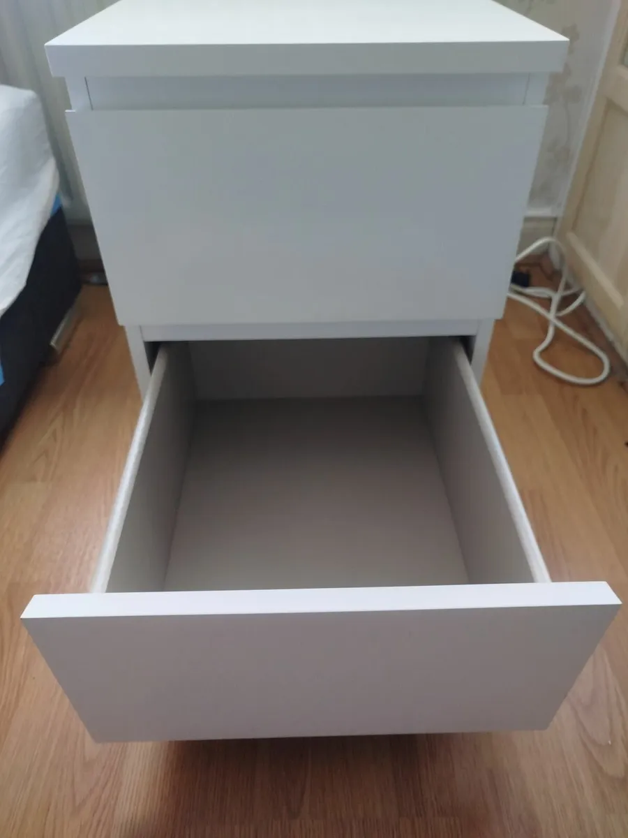 Ikea white nightstand chest with two drawers (malm - Image 3