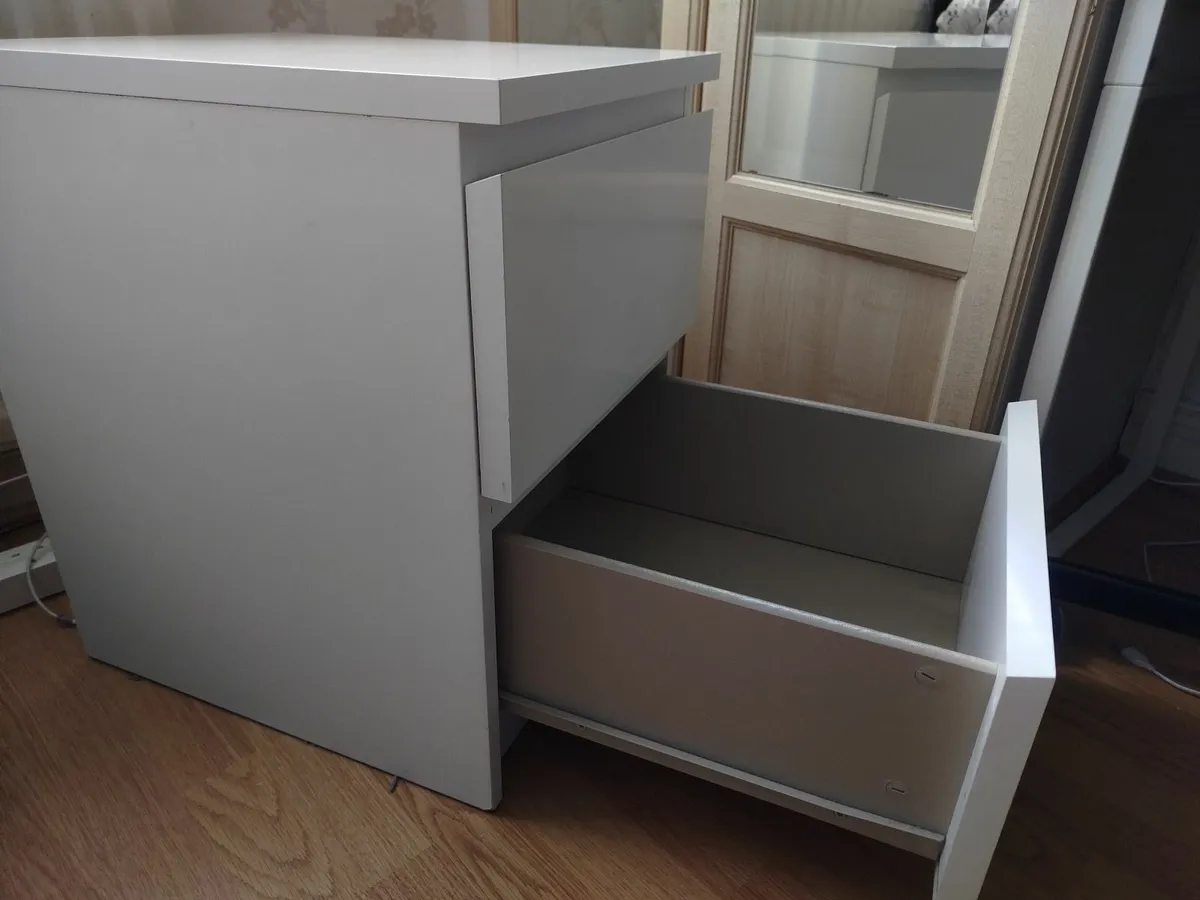 Ikea white nightstand chest with two drawers (malm - Image 4