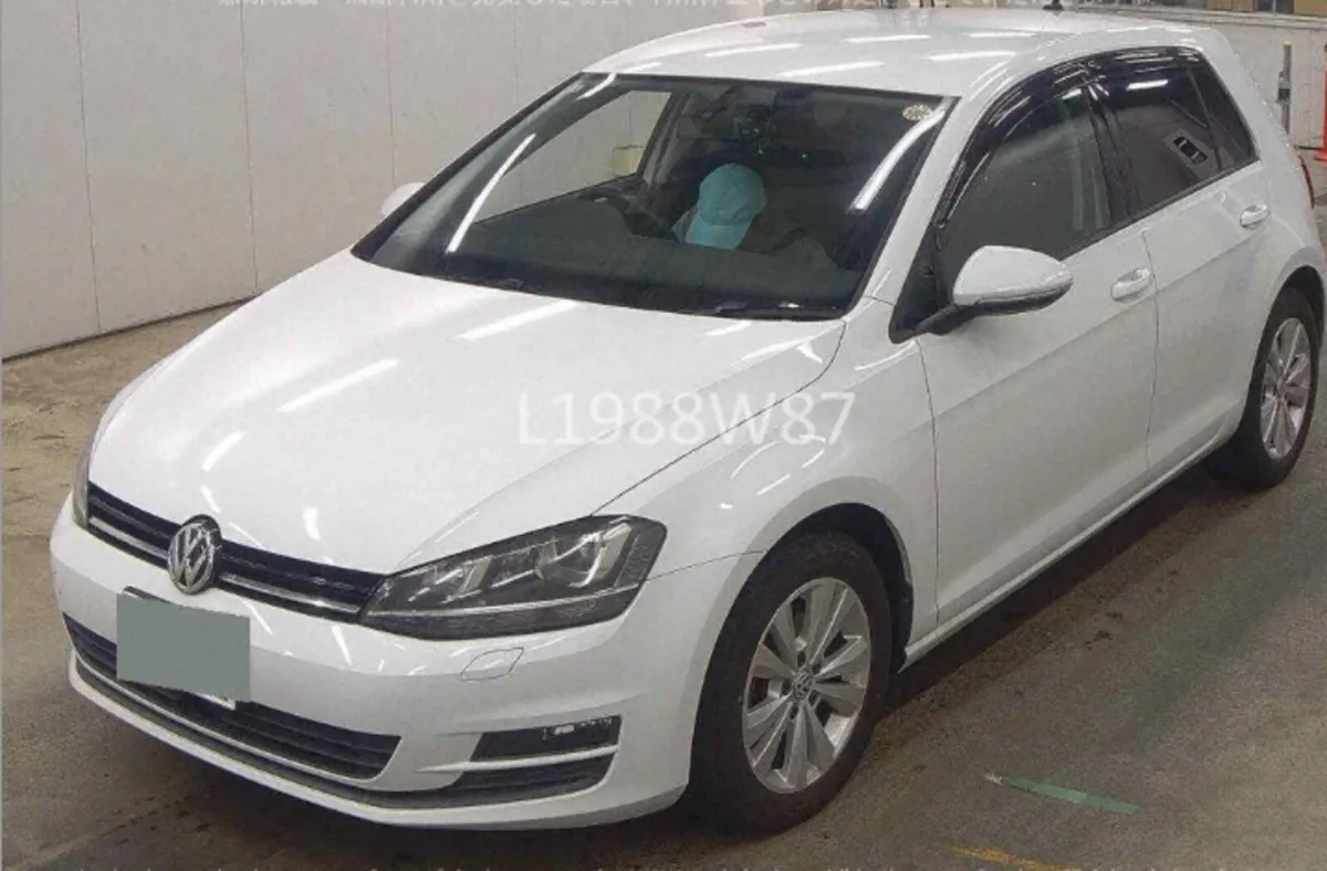 Vw Golf 2014  1.2 Automatic,LOW KM,LIKE NEW - Image 1