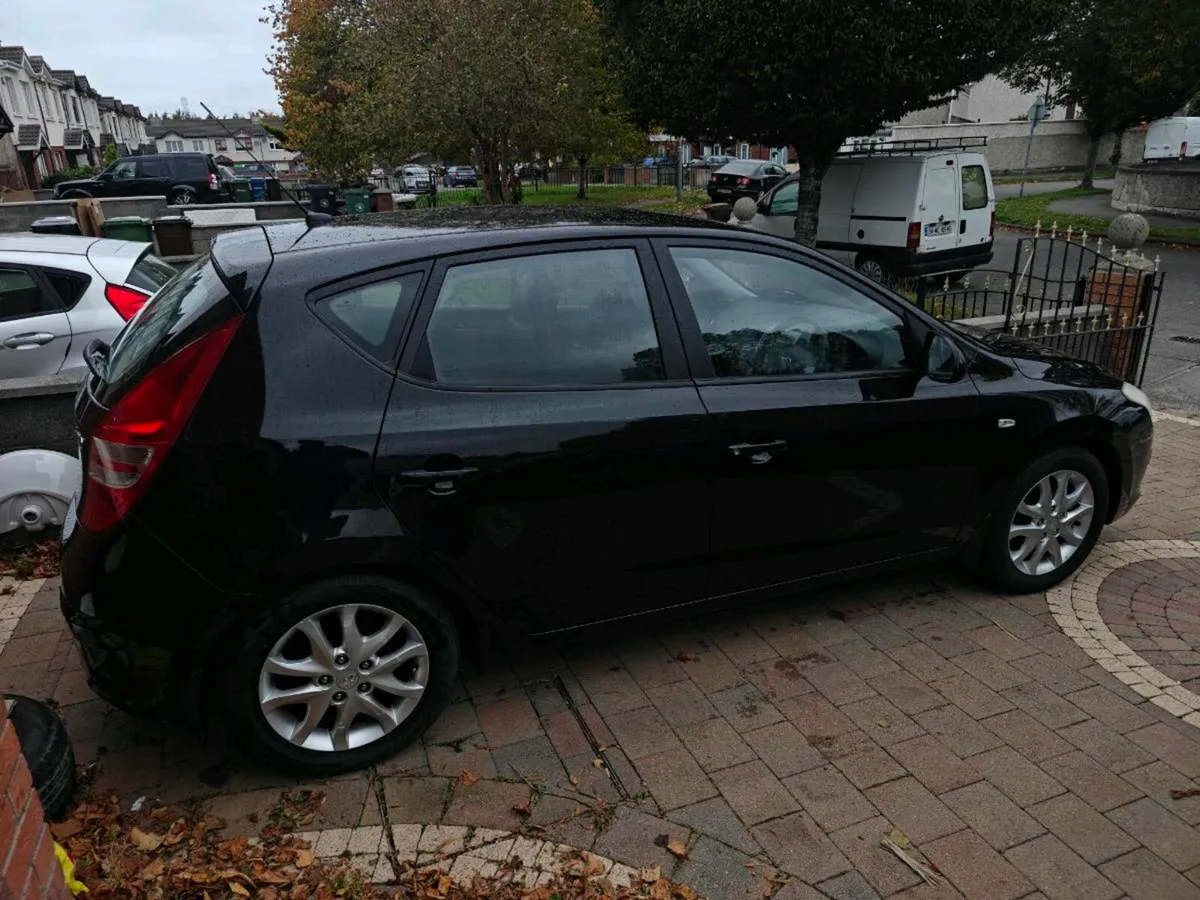 Hyundai i30 - Image 2