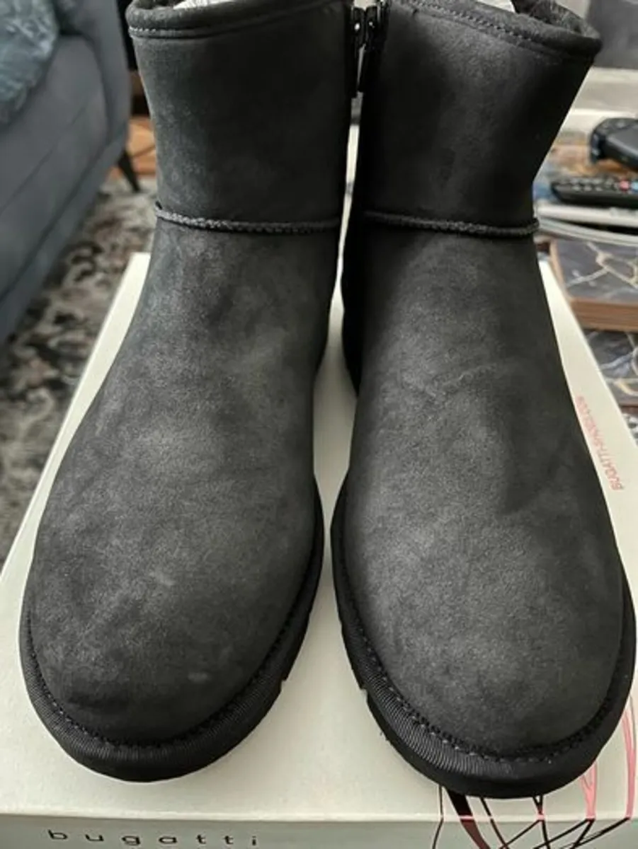 Bugatti flat boots women's size 6.5 uk 40 eu New - Image 4