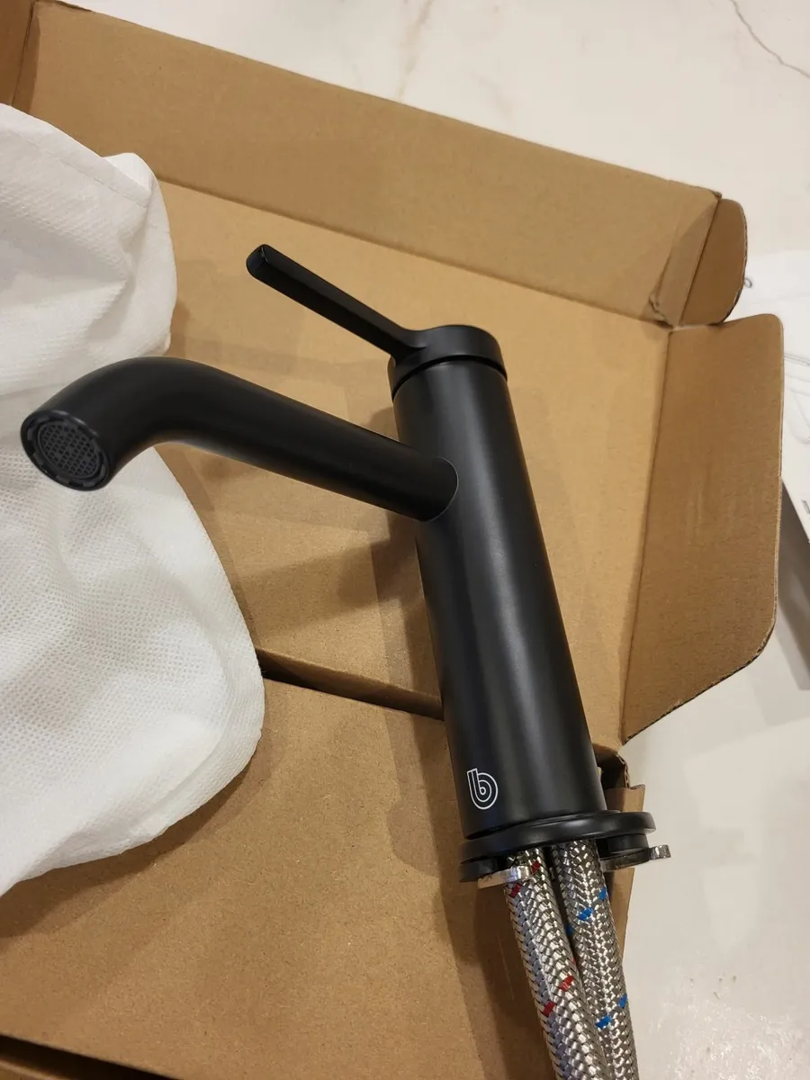 Black mixer tap for bathroom (Hoxton brand) - Image 1