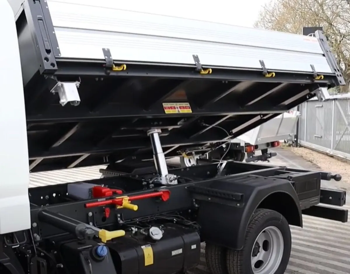 New 3-Way Canter Tipper - Ready for 261 Reg - Image 4