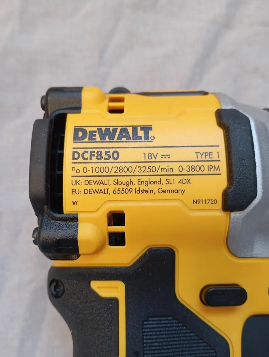 DeWalt dcf850 Impact Driver - Image 3