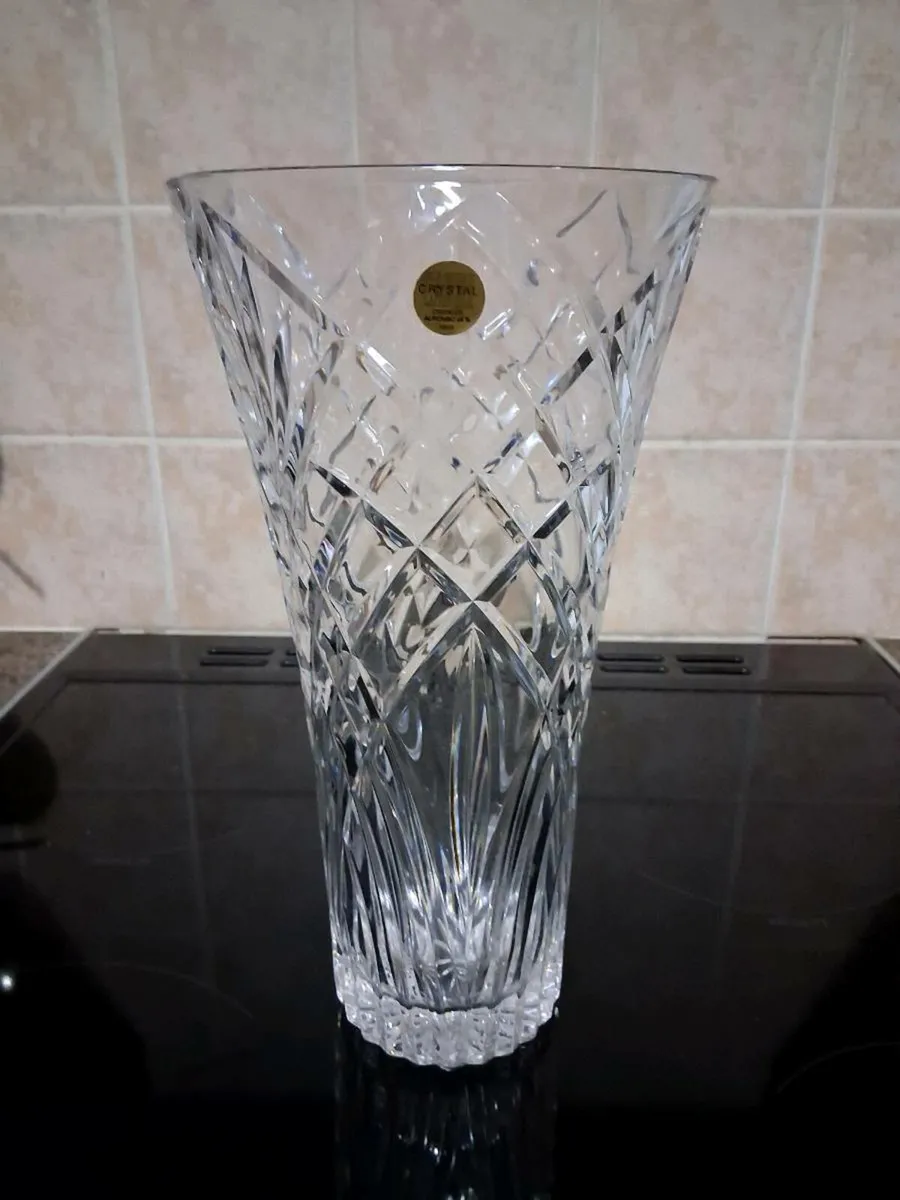 Capri Crystal Vase - Image 1