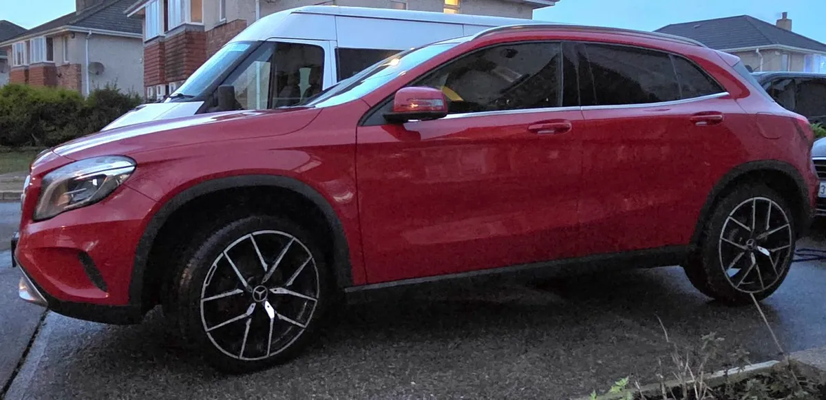 Mercedes-Benz GLA 2015 - Image 3