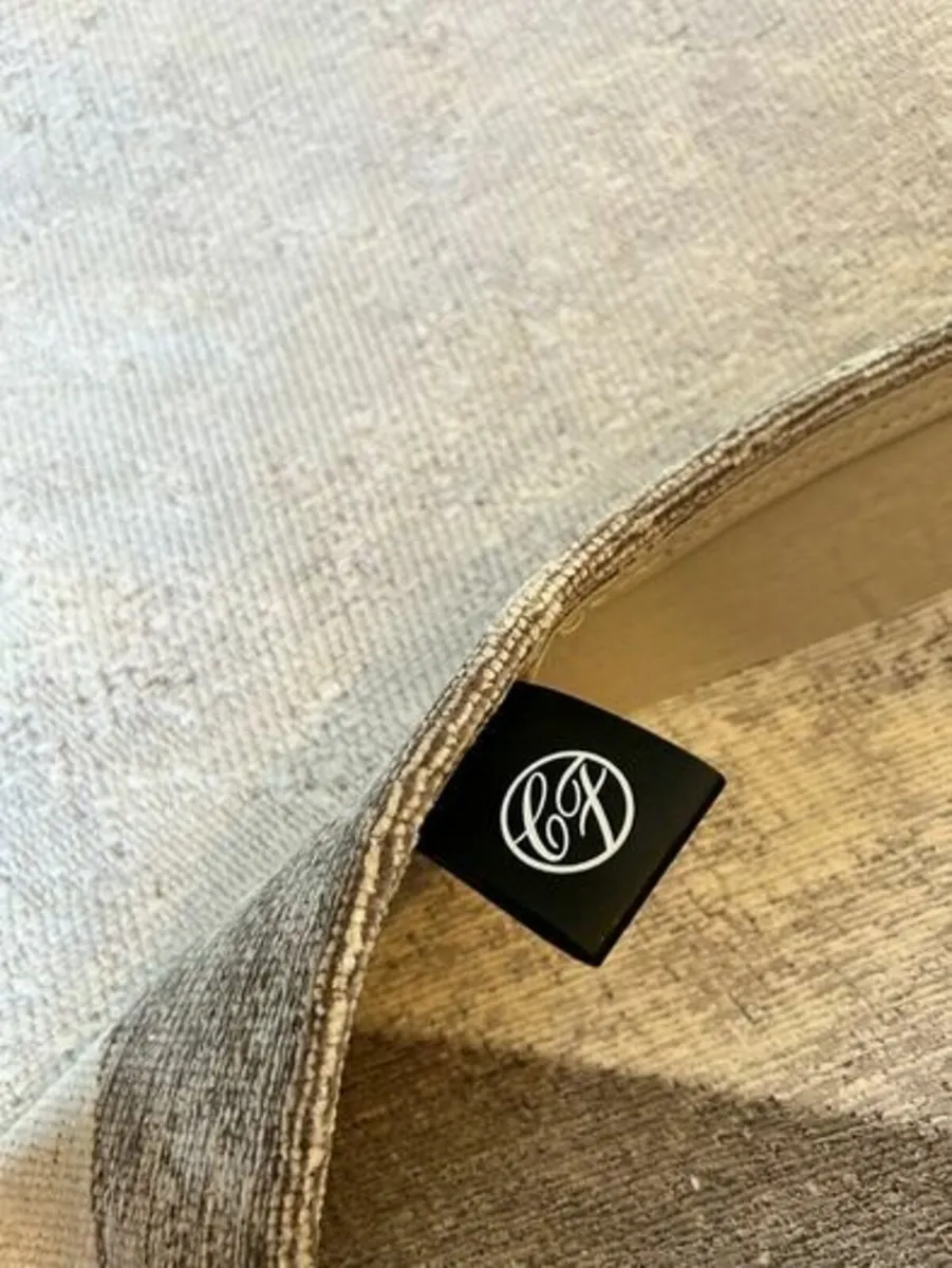 Christian Fischbacher Large Rug 200x280 Brand New - Image 4