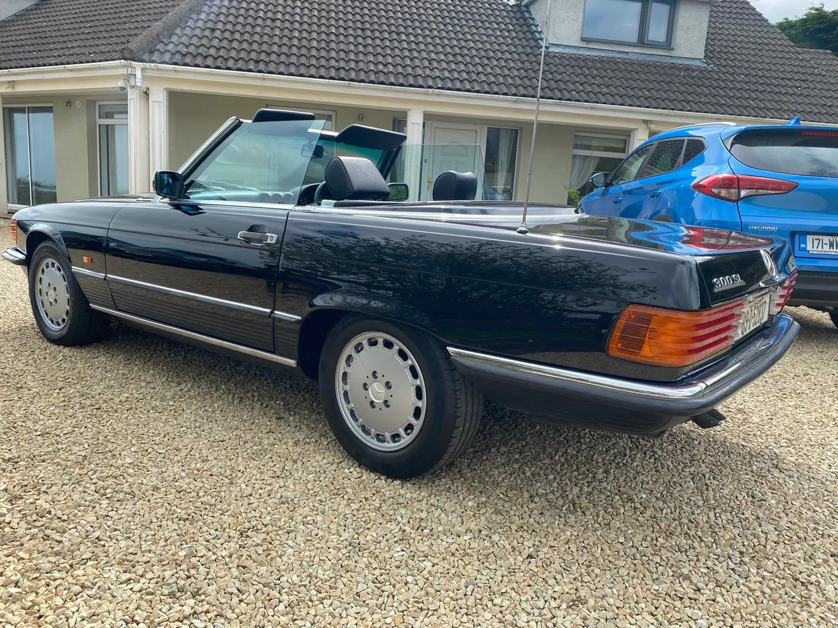 Mercedes 300 SL R129 Cabrio - Image 3