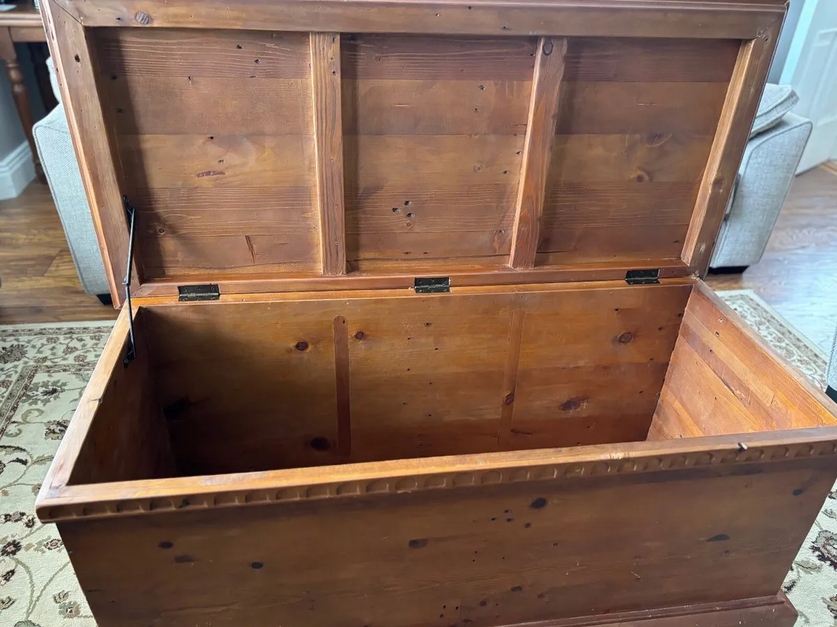 Solid wood Trunk / Coffe Table - Image 2