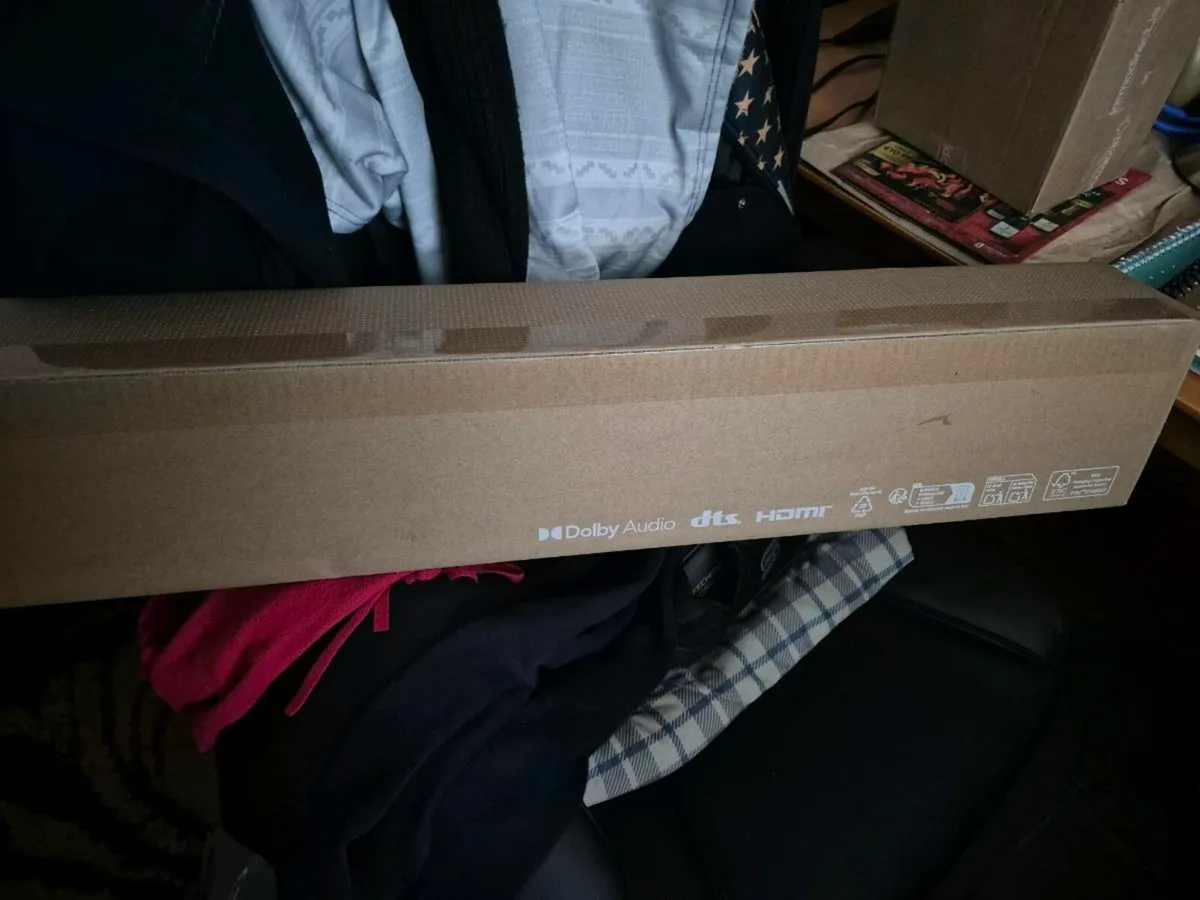 SAMSUNG HW-B400F SOUNDBAR - Image 2