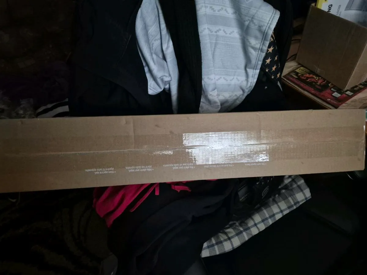 SAMSUNG HW-B400F SOUNDBAR - Image 4