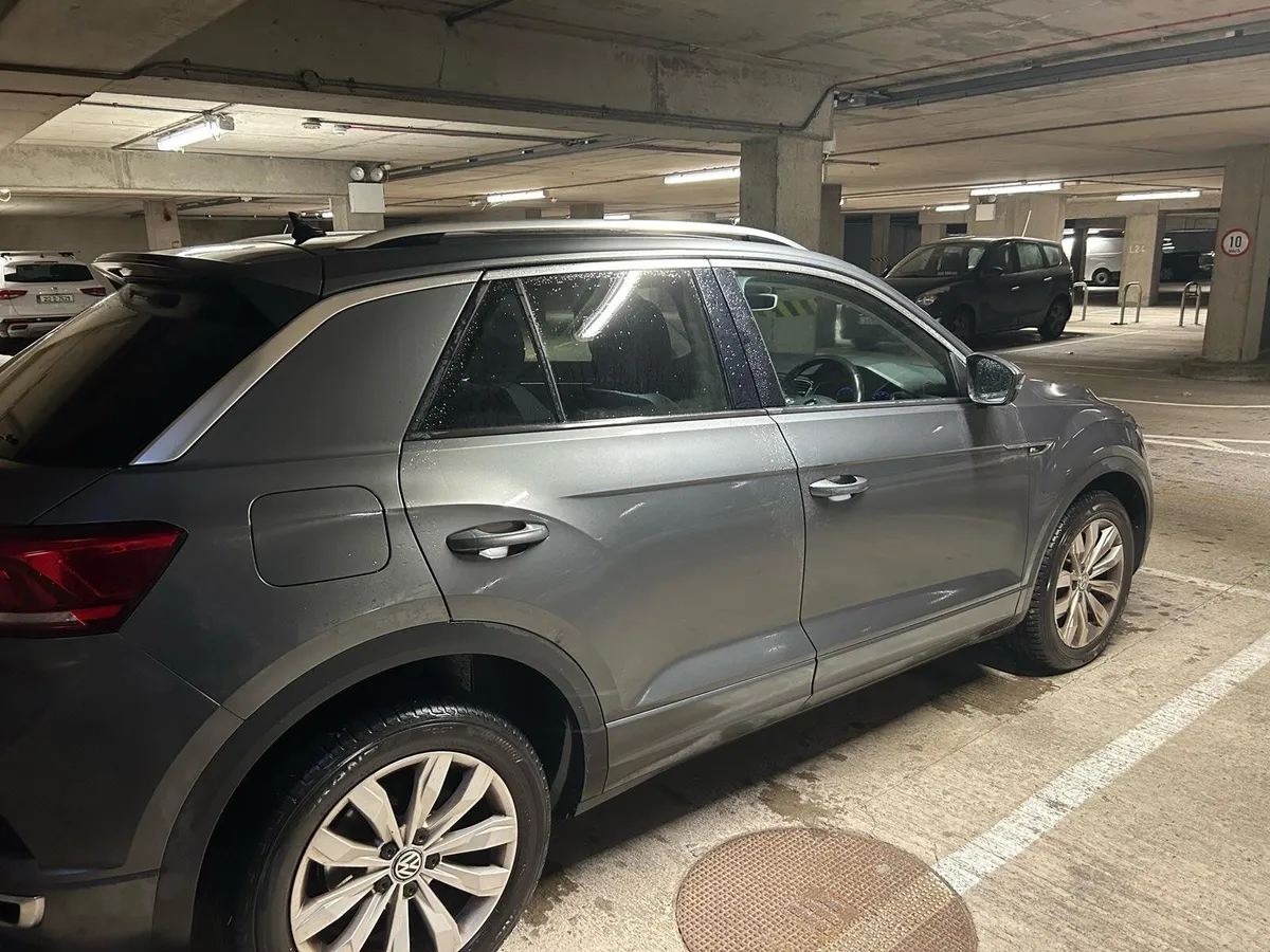 Volkswagen T-Roc 2019 R-Line - Image 3