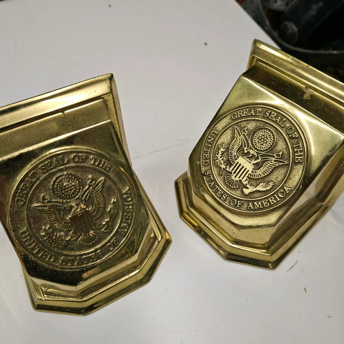 US bookends ends - Image 1