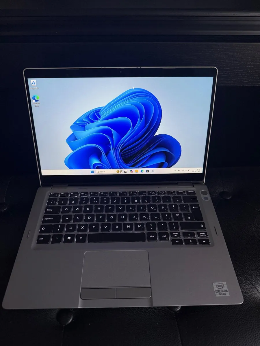 Dell Latitude 5310 2in1 Laptop i7/32GB/512SSD/FHD - Image 1