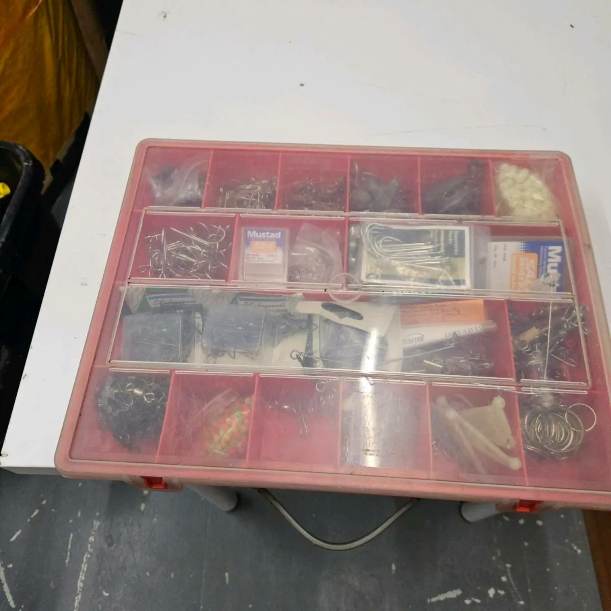 Sea fishing tackle - Image 1