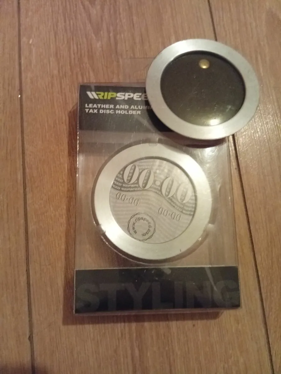 New Universal Deluxe car tax disc holders - Image 2