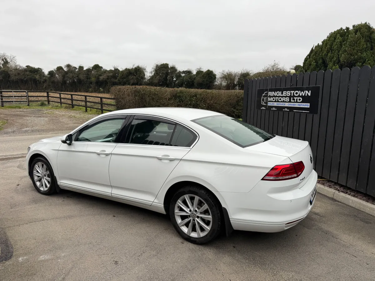 Volkswagen Passat 2015 - Image 4