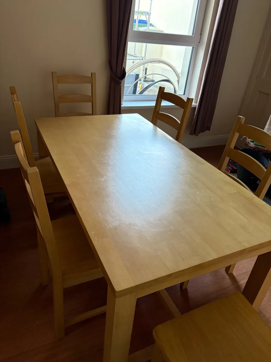 Kitchen table and 6 chairs - Image 1