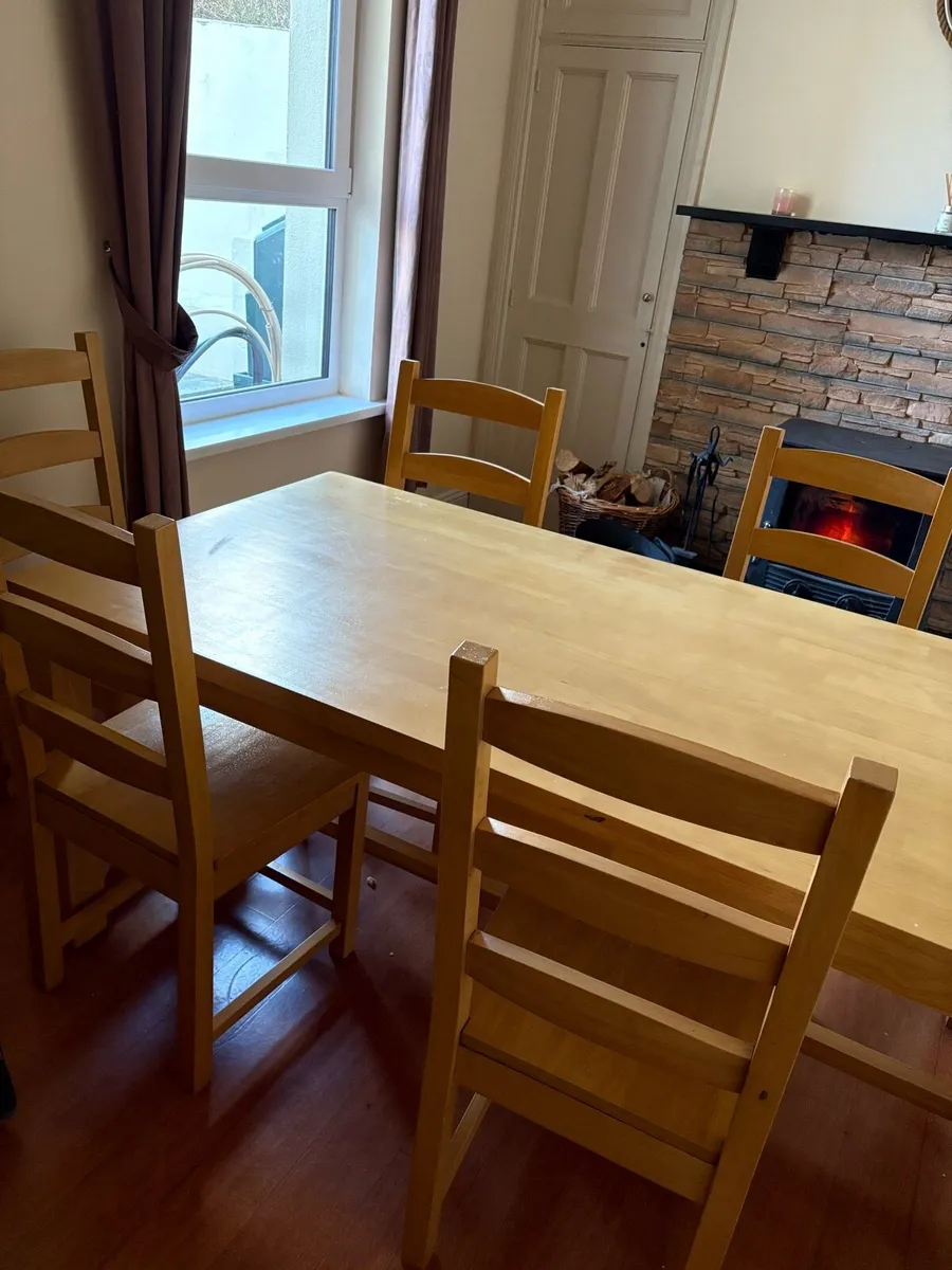 Kitchen table and 6 chairs - Image 2