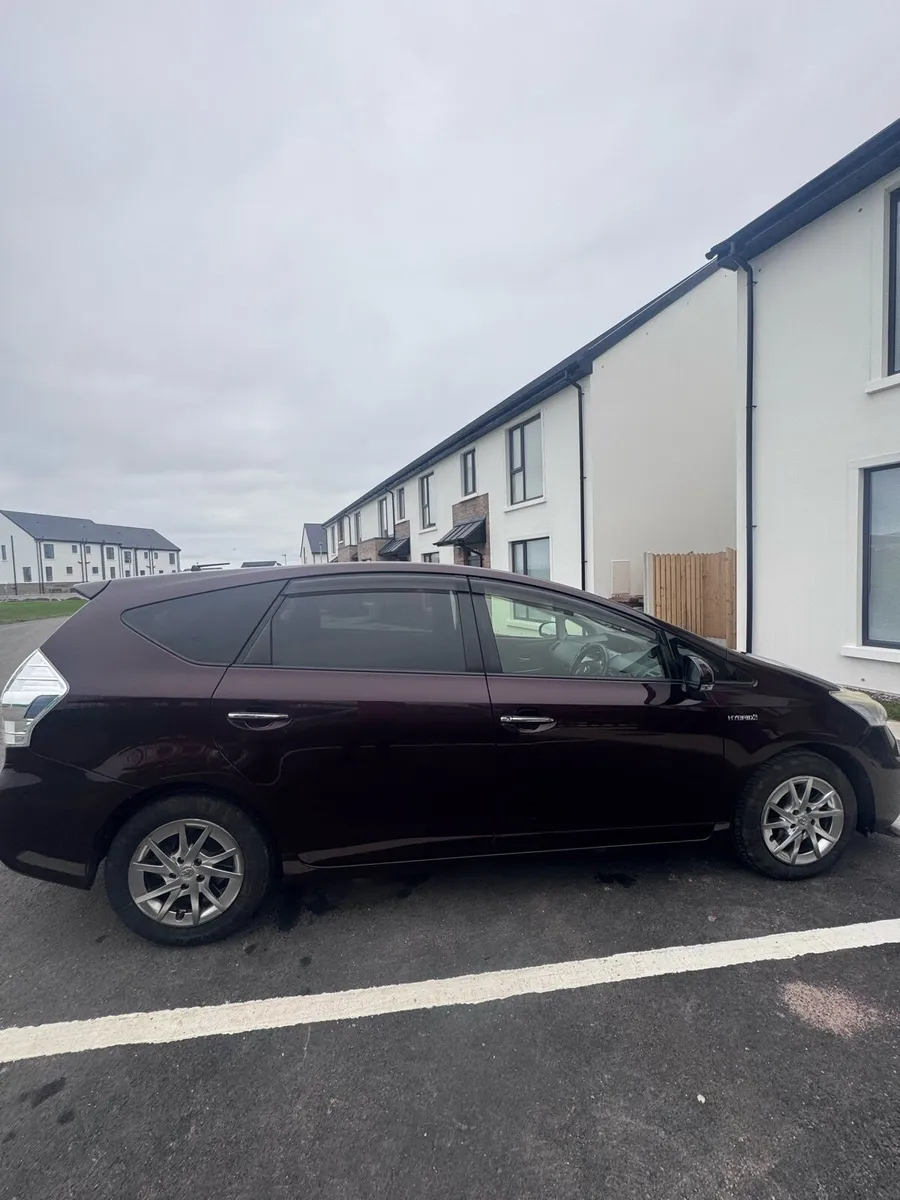 Toyota Prius 2013 - Hybrid - 7 Seater - Automatic - Image 4