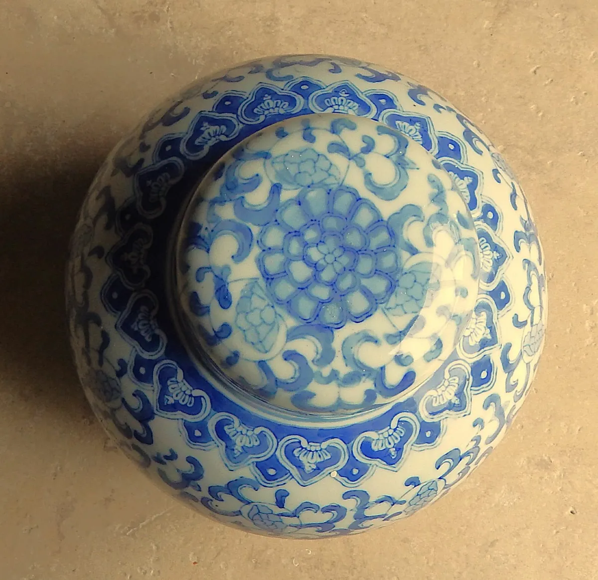 Large Chinese Style Ceramic Ginger Jar - Image 4