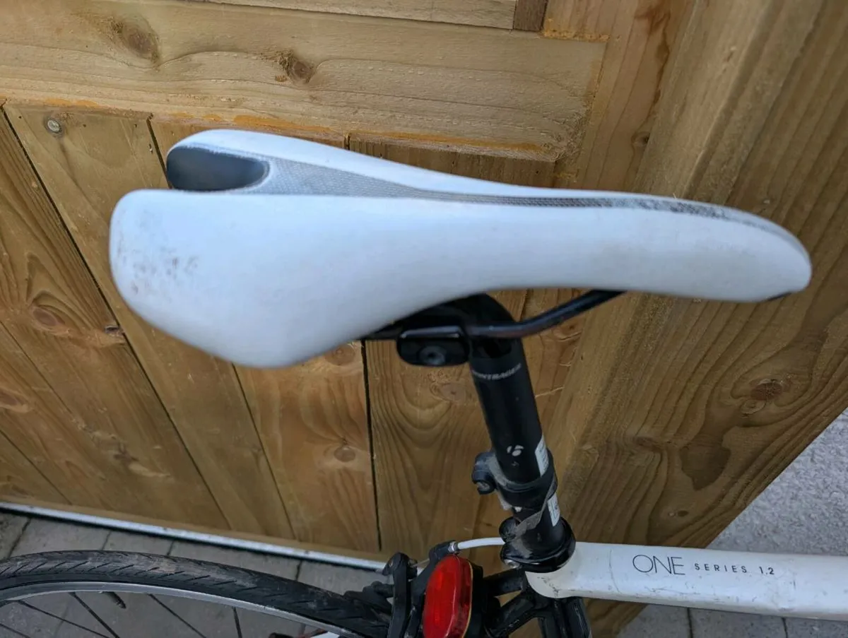 Trek 1.2 56cm road bike mens - Image 2