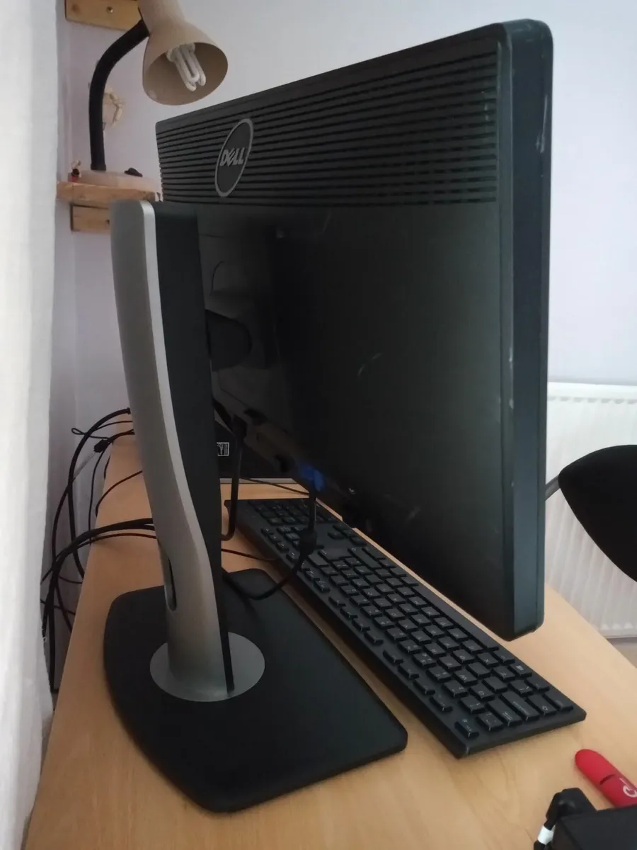 19 Dell Monitor P1913b - Image 2