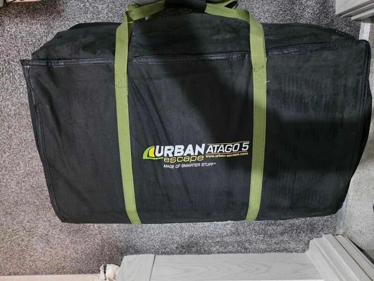 URBAN escape 5 man tent. Brand New (Never Opened) - Image 2