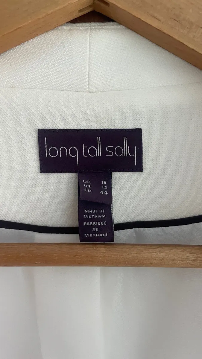 White blazer - Image 2