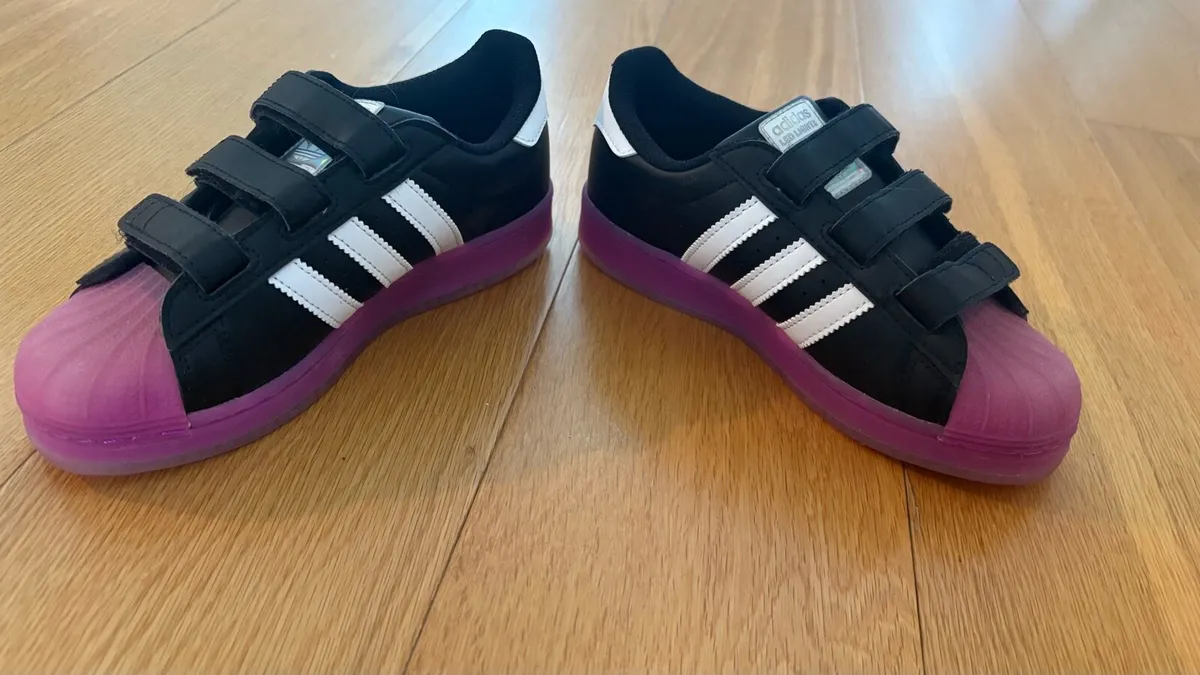 Adidas girls shoe - Image 1