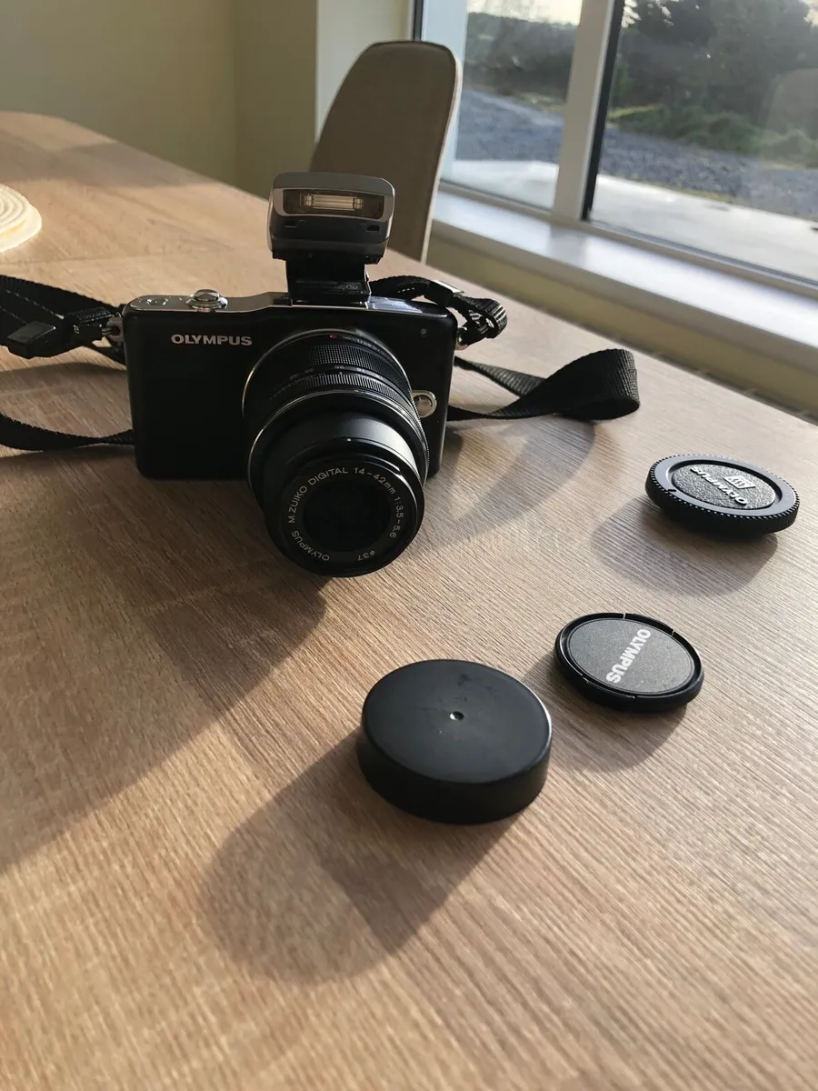 Olympus PEN Mini / E-PM1 - Image 3